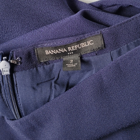 Woman's Banana Republic scalloped blue midi skirt - Picture 5 of 5